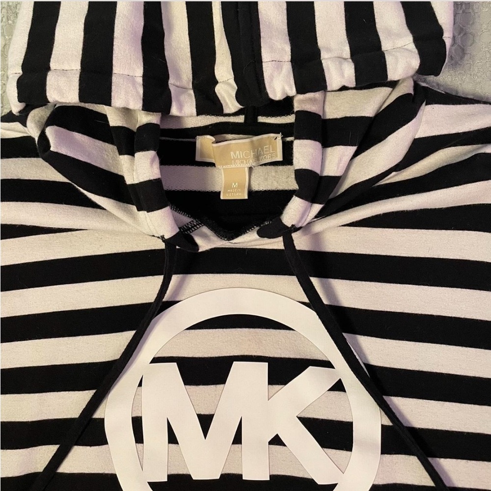 Good condition. Michael Kors
Striped Hoodie